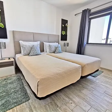 Rocha Waterside Blue Апартаменти Портіман
