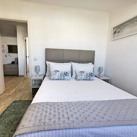 Rocha Waterside Blue Daire Portimão